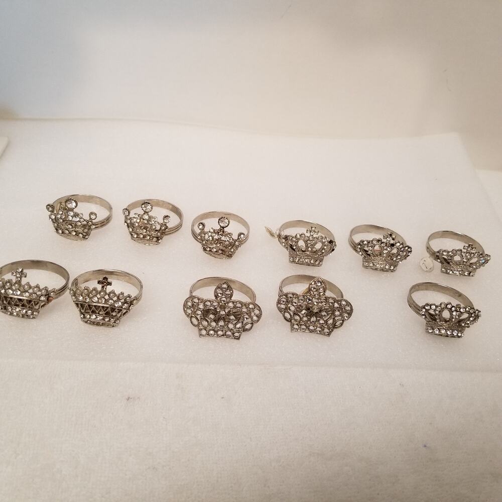 Vintage unsigned (11) napkin rings different styles yet matc